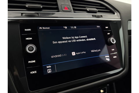 Volkswagen Tiguan 1.5 TSI Highline R-Line 150PK DSG Virtual LED Camera Carplay Clima Cruise Navi PDC 20''LMV