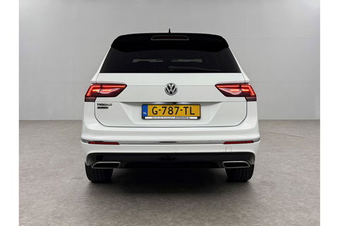 Volkswagen Tiguan 1.5 TSI Highline R-Line 150PK DSG Virtual LED Camera Carplay Clima Cruise Navi PDC 20''LMV