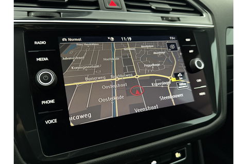Volkswagen Tiguan 1.5 TSI Highline R-Line 150PK DSG Virtual LED Camera Carplay Clima Cruise Navi PDC 20''LMV