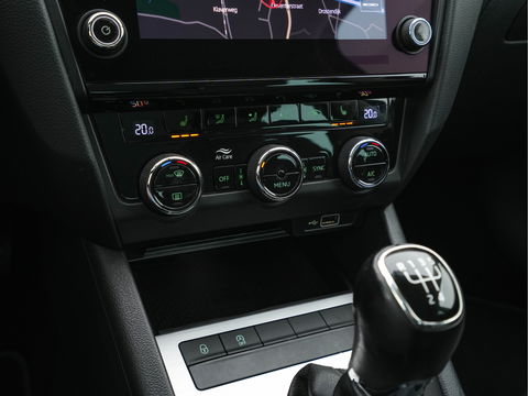 Škoda Octavia Combi 1.6 TDI Greentech Clever Edition *NAVI-FULLMAP | AMUNDSEN-AUDIO | ECC | CRUISE | DAB | APP-CONNECT | PDC | 1/2-LEATHER | COMFORT-SEATS | 16'' ALU*