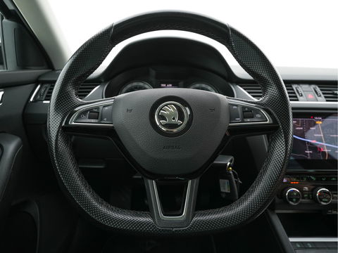Škoda Octavia Combi 1.6 TDI Greentech Clever Edition *NAVI-FULLMAP | AMUNDSEN-AUDIO | ECC | CRUISE | DAB | APP-CONNECT | PDC | 1/2-LEATHER | COMFORT-SEATS | 16'' ALU*