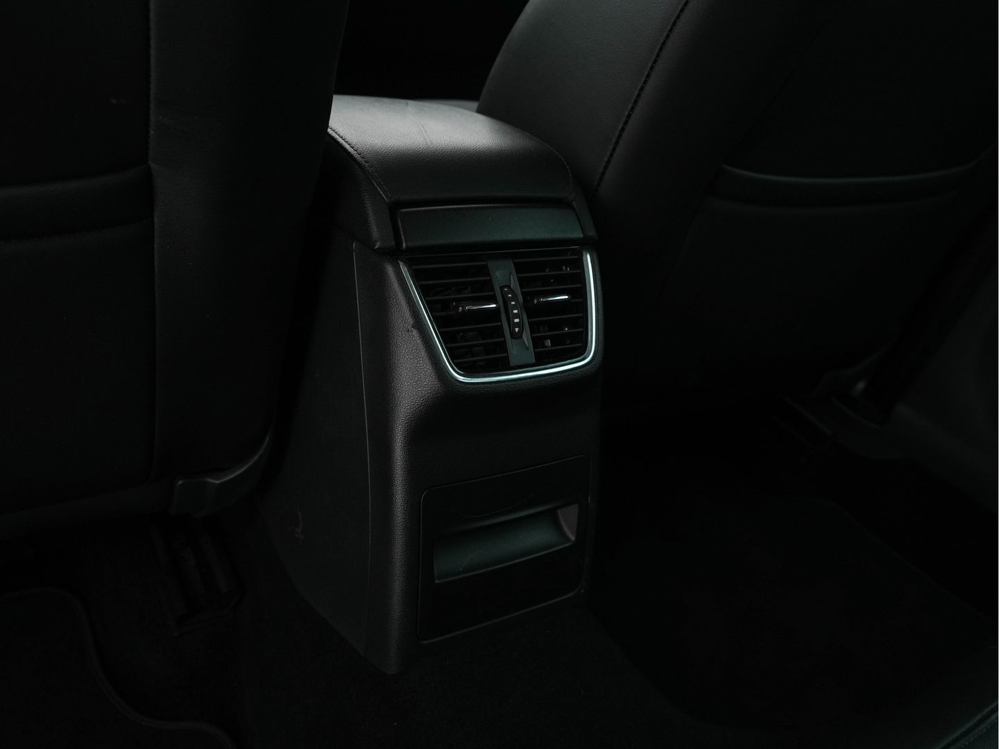 Škoda Octavia Combi 1.6 TDI Greentech Clever Edition *NAVI-FULLMAP | AMUNDSEN-AUDIO | ECC | CRUISE | DAB | APP-CONNECT | PDC | 1/2-LEATHER | COMFORT-SEATS | 16'' ALU*