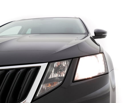 Škoda Octavia Combi 1.6 TDI Greentech Clever Edition *NAVI-FULLMAP | AMUNDSEN-AUDIO | ECC | CRUISE | DAB | APP-CONNECT | PDC | 1/2-LEATHER | COMFORT-SEATS | 16'' ALU*