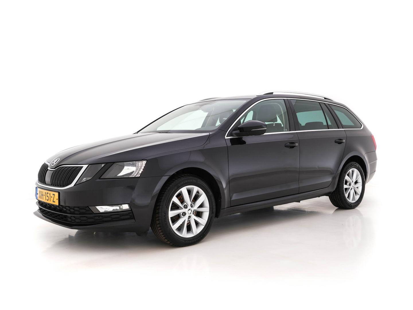 Škoda Octavia Combi 1.6 TDI Greentech Clever Edition *NAVI-FULLMAP | AMUNDSEN-AUDIO | ECC | CRUISE | DAB | APP-CONNECT | PDC | 1/2-LEATHER | COMFORT-SEATS | 16'' ALU*