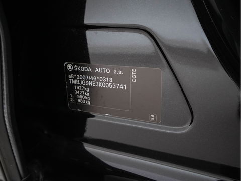 Škoda Octavia Combi 1.6 TDI Greentech Clever Edition *NAVI-FULLMAP | AMUNDSEN-AUDIO | ECC | CRUISE | DAB | APP-CONNECT | PDC | 1/2-LEATHER | COMFORT-SEATS | 16'' ALU*