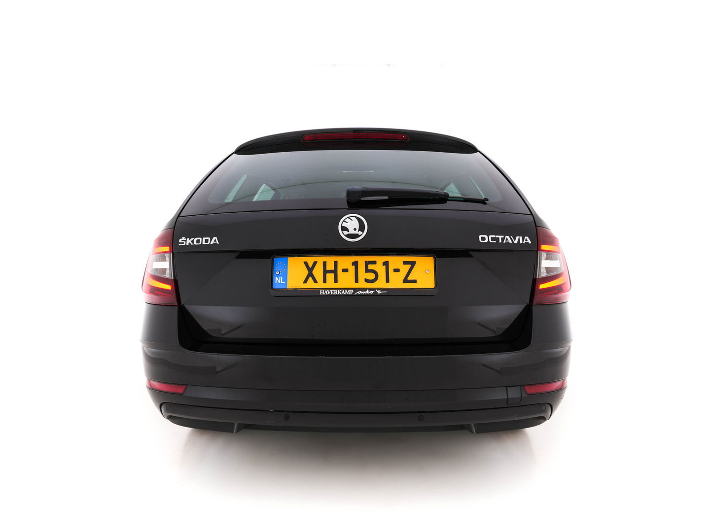 Škoda Octavia Combi 1.6 TDI Greentech Clever Edition *NAVI-FULLMAP | AMUNDSEN-AUDIO | ECC | CRUISE | DAB | APP-CONNECT | PDC | 1/2-LEATHER | COMFORT-SEATS | 16'' ALU*