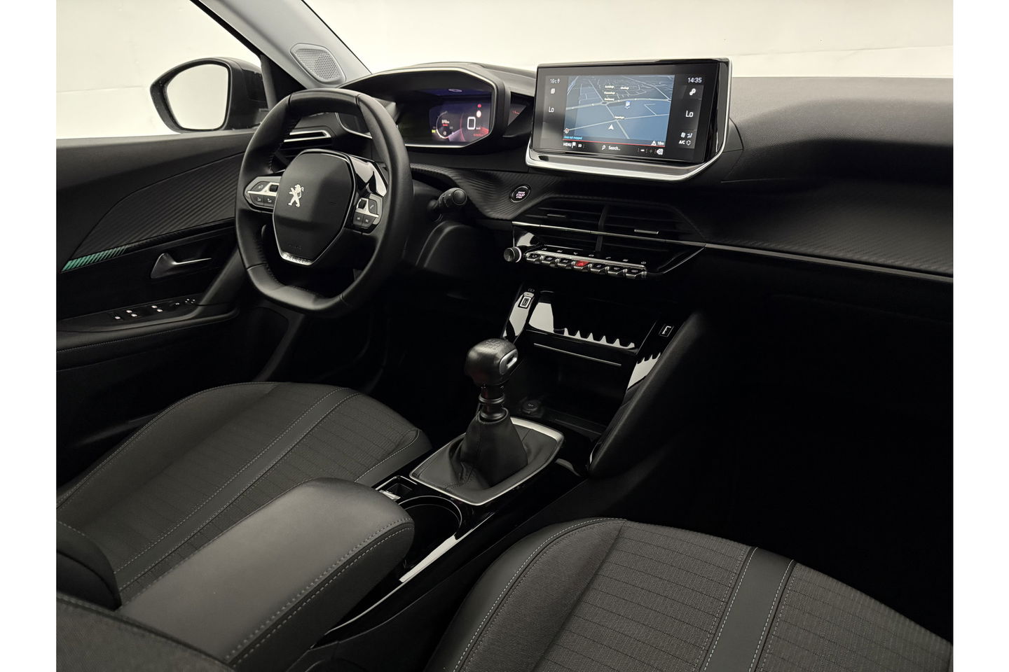 Peugeot 2008 1.2 PureTech 360 Camera Carplay LED Virtual Clima Cruise Navi PDC 17''LMV