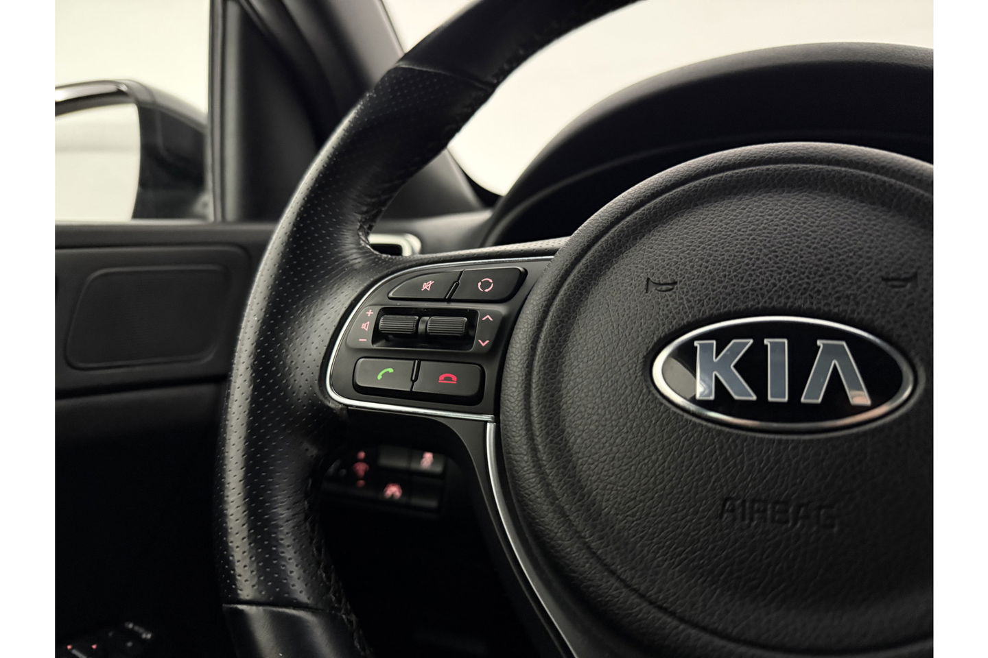 Kia Sportage 1.6 T-GDI GT-Line 177PK Camera LED Trekhaak Cruise Clima Leder Navi PDC 19"LMV