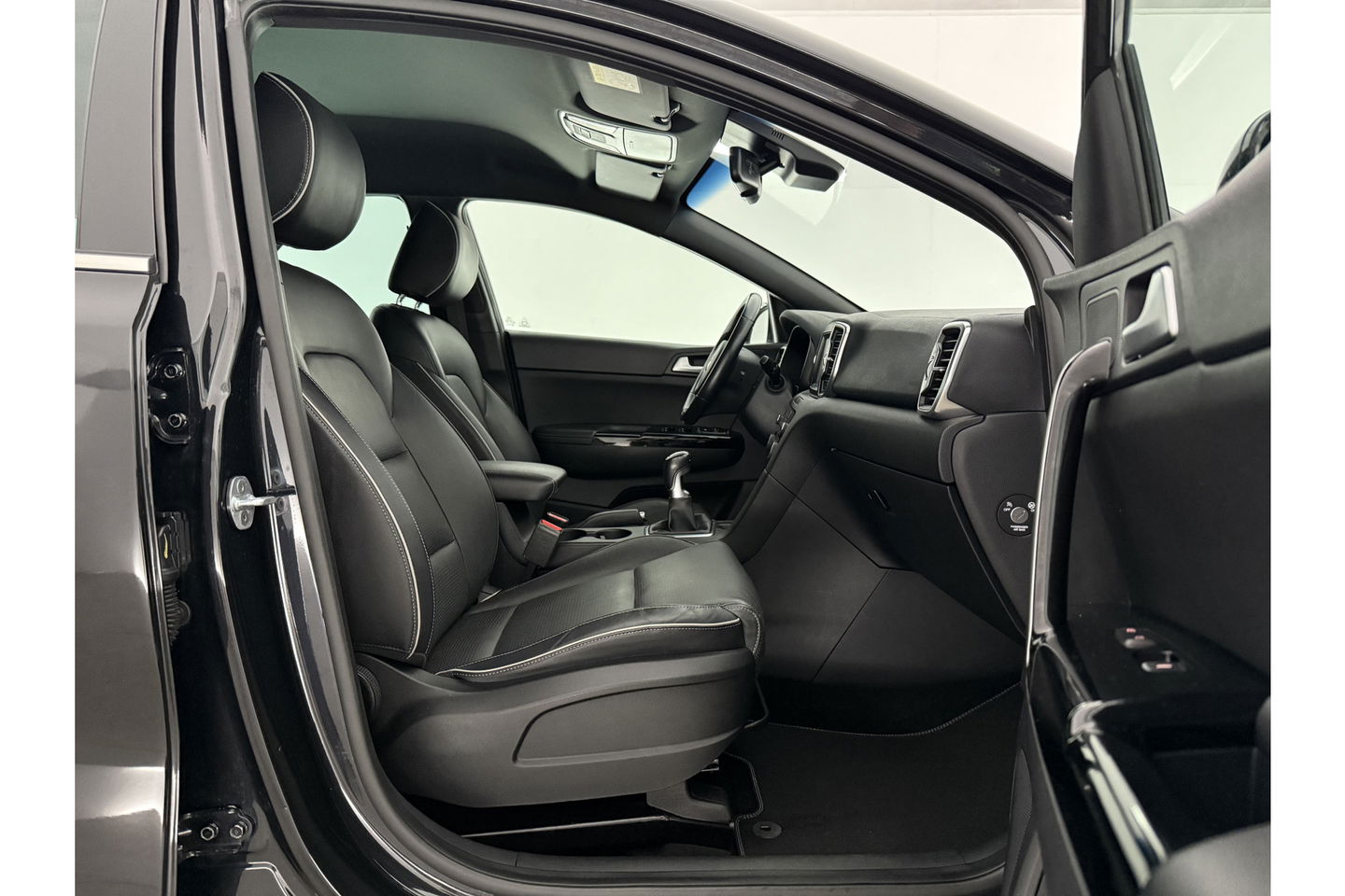 Kia Sportage 1.6 T-GDI GT-Line 177PK Camera LED Trekhaak Cruise Clima Leder Navi PDC 19"LMV