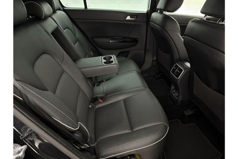 Kia Sportage 1.6 T-GDI GT-Line 177PK Camera LED Trekhaak Cruise Clima Leder Navi PDC 19"LMV
