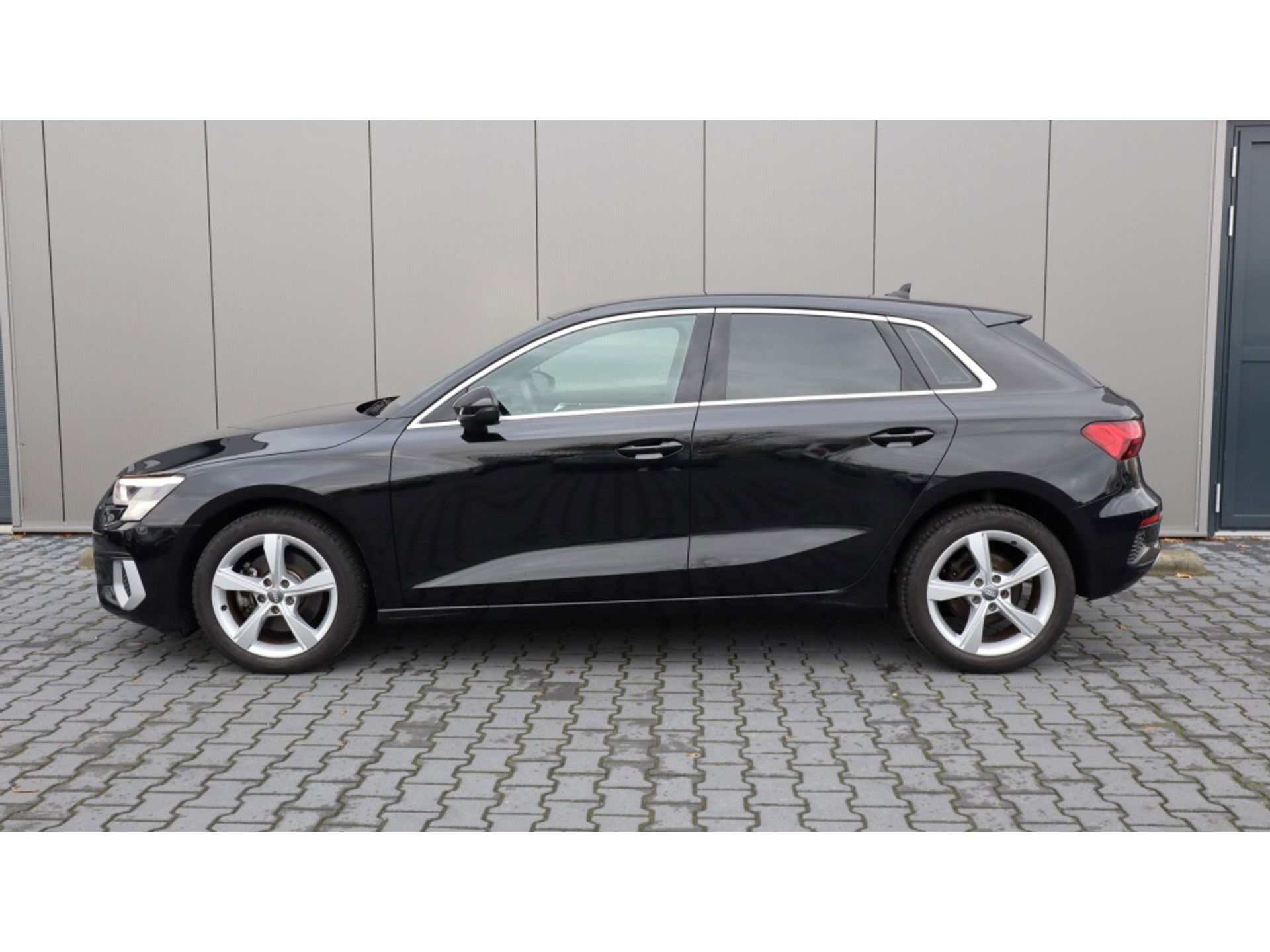Audi A3 Sportback 30 TFSI Bns edition | Sport | Led | Matrix | Media | PDC