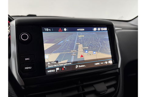 Peugeot 2008 1.2 110PK PureTech GT-Line Sfeerverl. Camera Carplay LED Pano Trekhaak Clima Cruise Navi PDC 17''LMV
