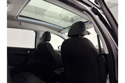 Peugeot 2008 1.2 110PK PureTech GT-Line Sfeerverl. Camera Carplay LED Pano Trekhaak Clima Cruise Navi PDC 17''LMV