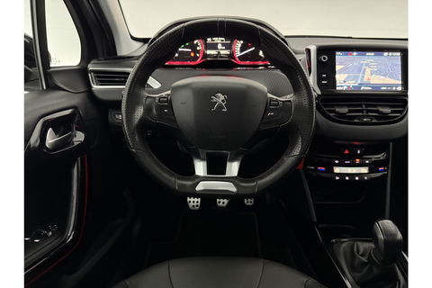 Peugeot 2008 1.2 110PK PureTech GT-Line Sfeerverl. Camera Carplay LED Pano Trekhaak Clima Cruise Navi PDC 17''LMV