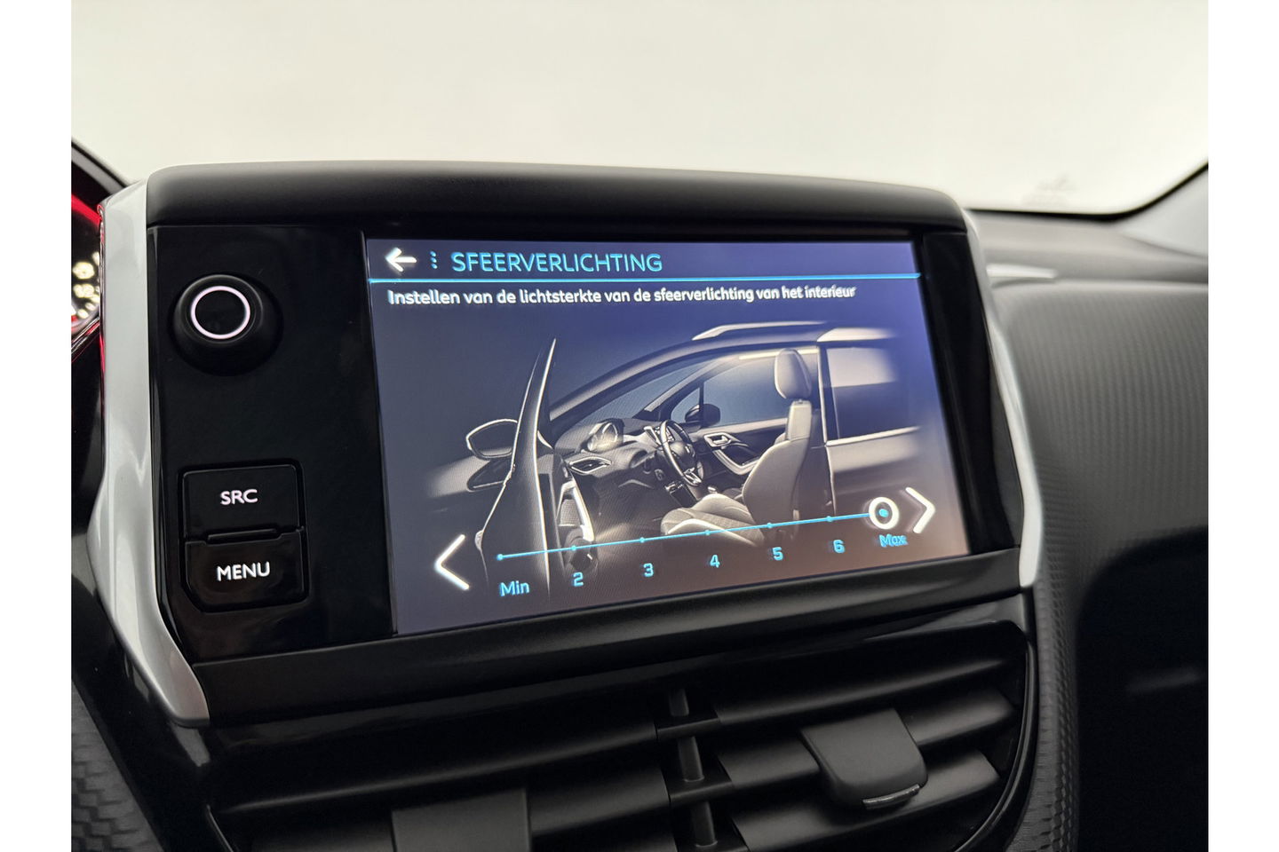 Peugeot 2008 1.2 110PK PureTech GT-Line Sfeerverl. Camera Carplay LED Pano Trekhaak Clima Cruise Navi PDC 17''LMV