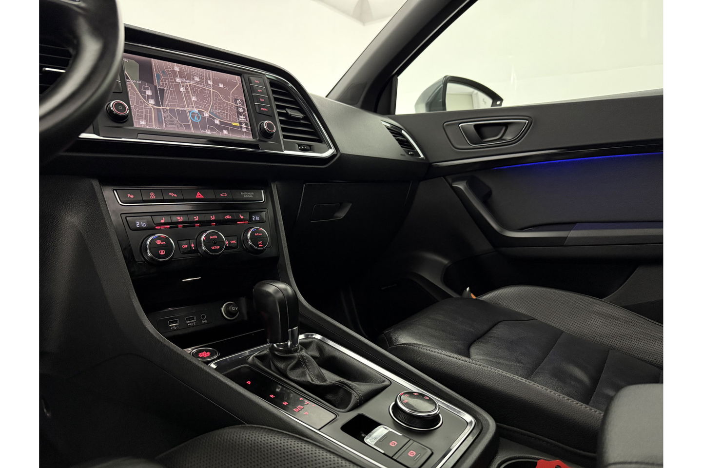SEAT Ateca 1.4 EcoTSI Xcellence 150PK Pano Sfeer Carplay Clima Cruise 360Camera Navi 19"LMV LED PDC