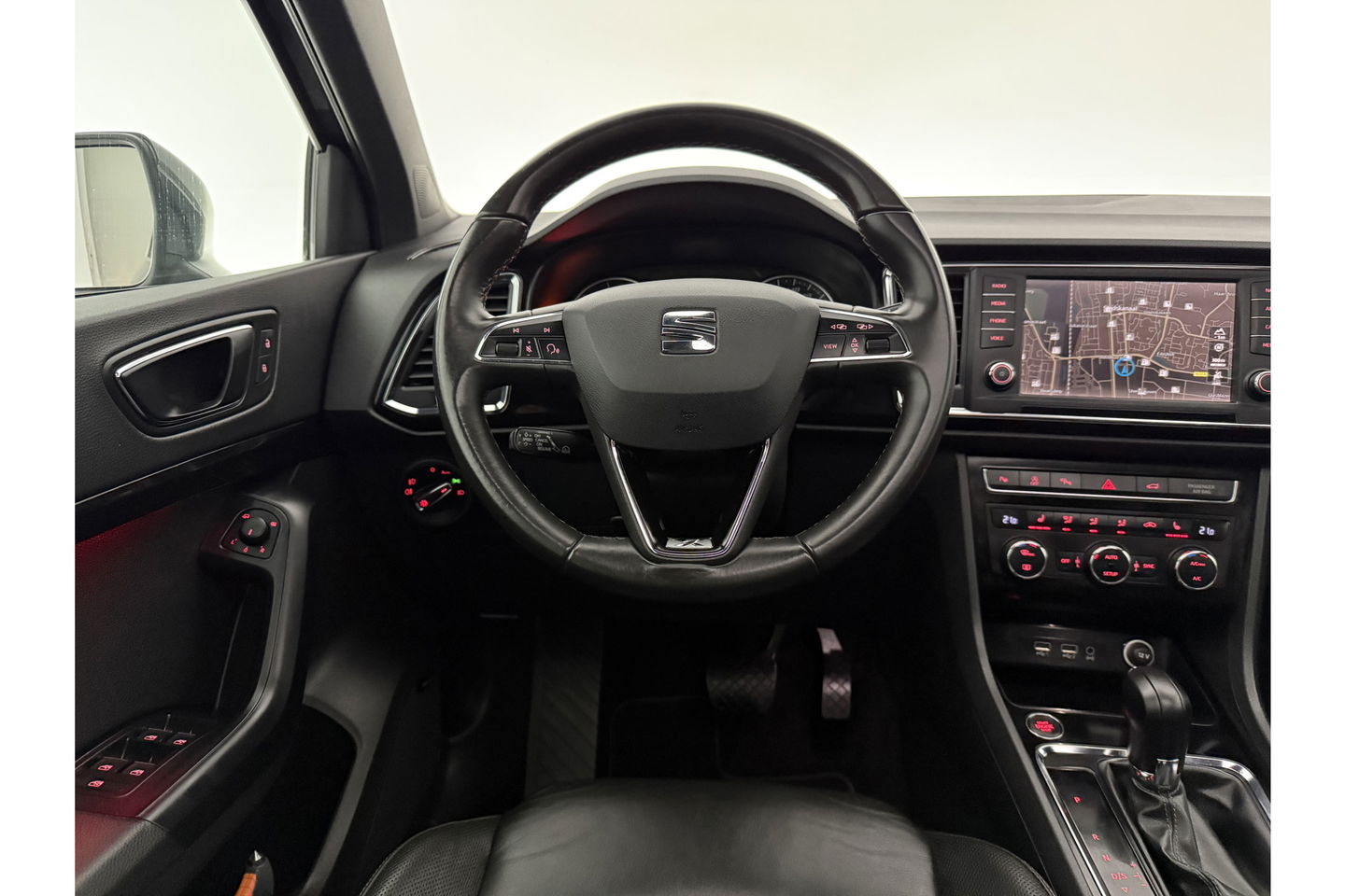 SEAT Ateca 1.4 EcoTSI Xcellence 150PK Pano Sfeer Carplay Clima Cruise 360Camera Navi 19"LMV LED PDC