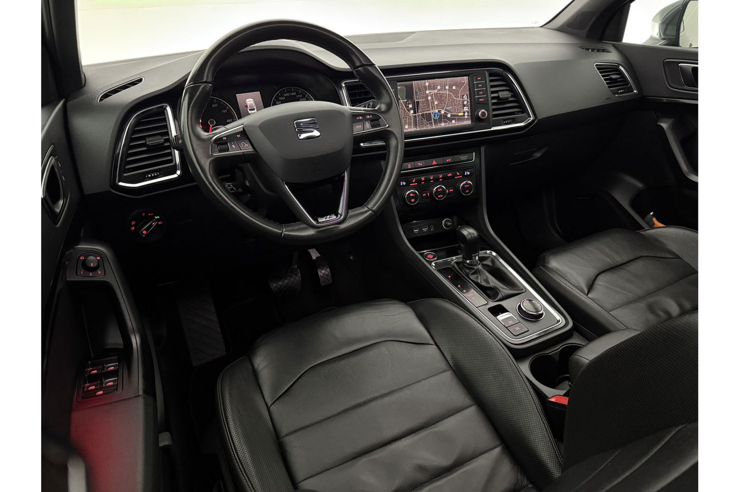 SEAT Ateca 1.4 EcoTSI Xcellence 150PK Pano Sfeer Carplay Clima Cruise 360Camera Navi 19"LMV LED PDC