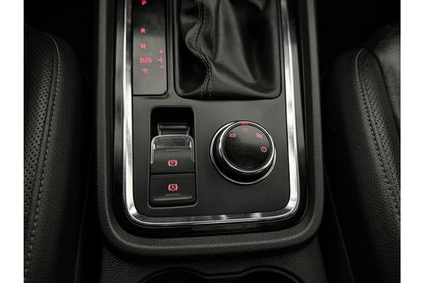 SEAT Ateca 1.4 EcoTSI Xcellence 150PK Pano Sfeer Carplay Clima Cruise 360Camera Navi 19"LMV LED PDC