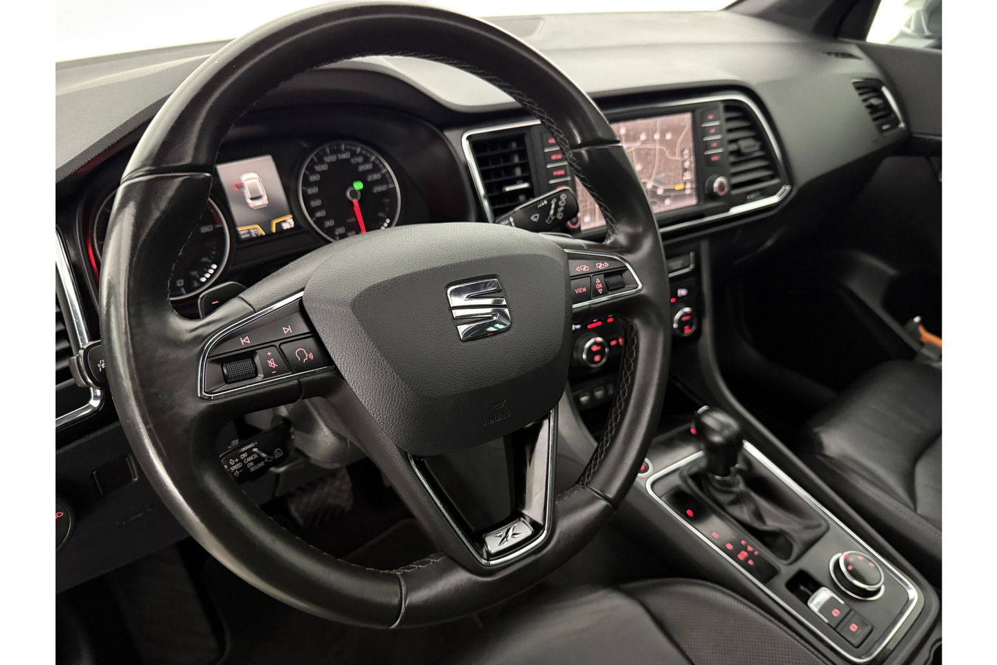 SEAT Ateca 1.4 EcoTSI Xcellence 150PK Pano Sfeer Carplay Clima Cruise 360Camera Navi 19"LMV LED PDC