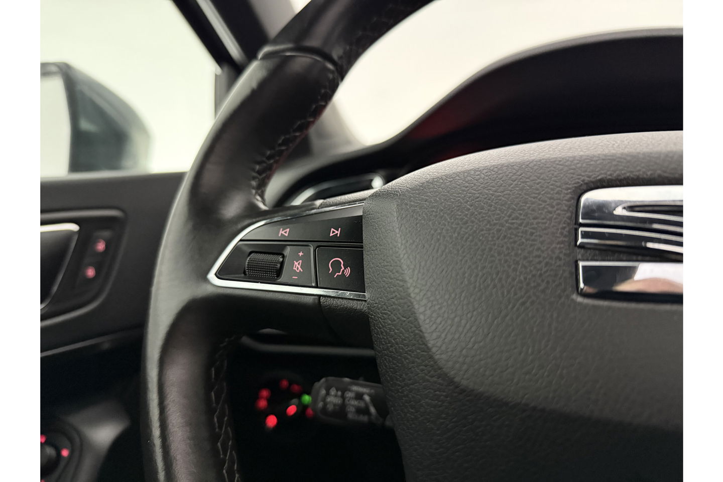 SEAT Ateca 1.4 EcoTSI Xcellence 150PK Pano Sfeer Carplay Clima Cruise 360Camera Navi 19"LMV LED PDC