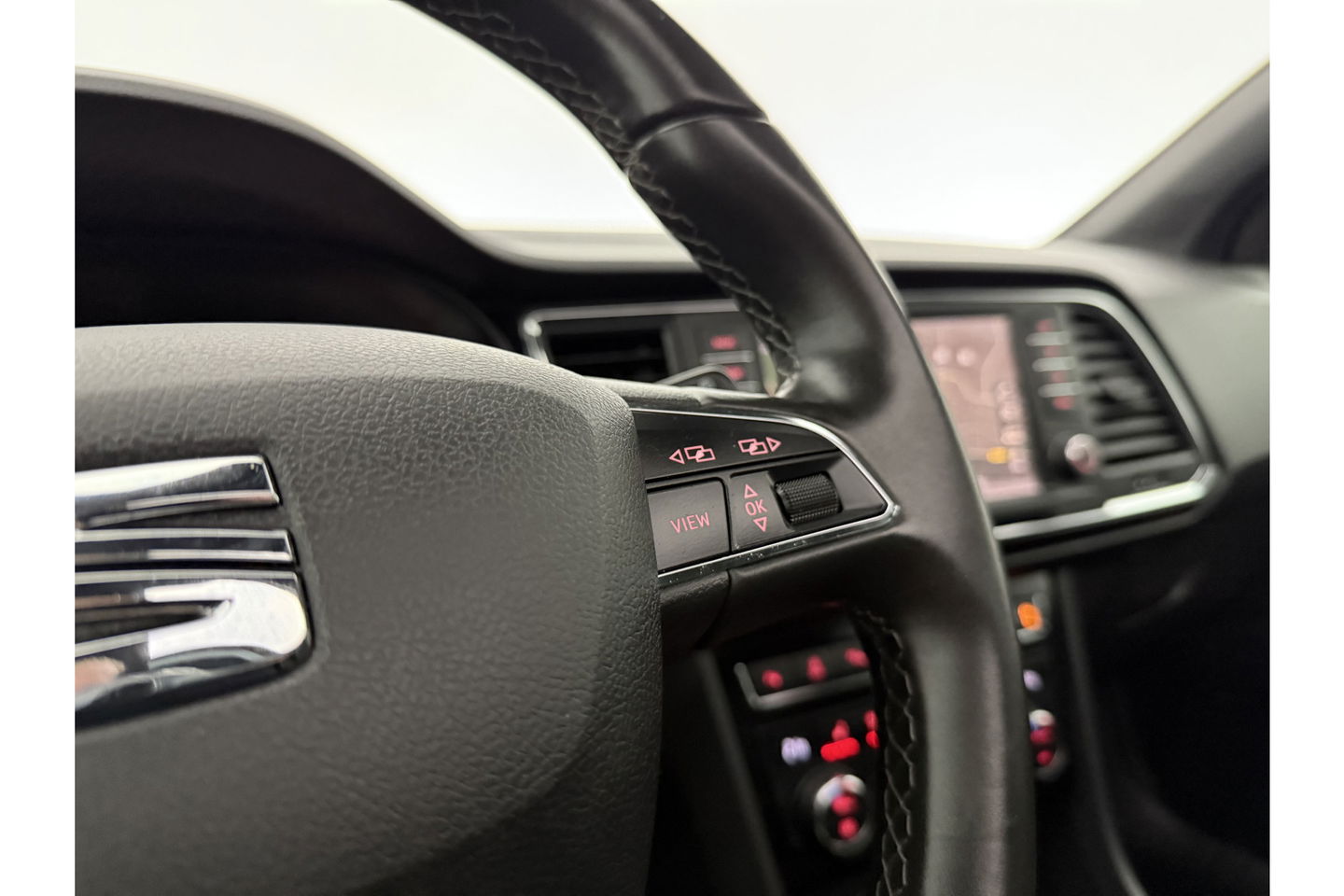 SEAT Ateca 1.4 EcoTSI Xcellence 150PK Pano Sfeer Carplay Clima Cruise 360Camera Navi 19"LMV LED PDC