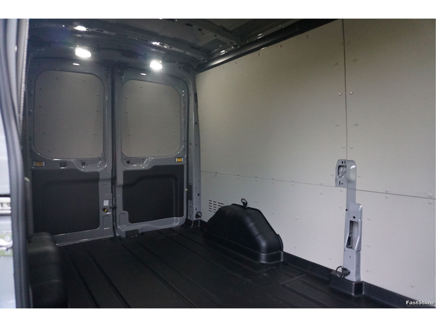 Ford Transit 350L L3H2 RAPTOR AUT-8 165PK BPM VRIJ Navi, Adap. Cruise, 360° Cam, Trekhaak, Xenon 17" LM!! NR. 205