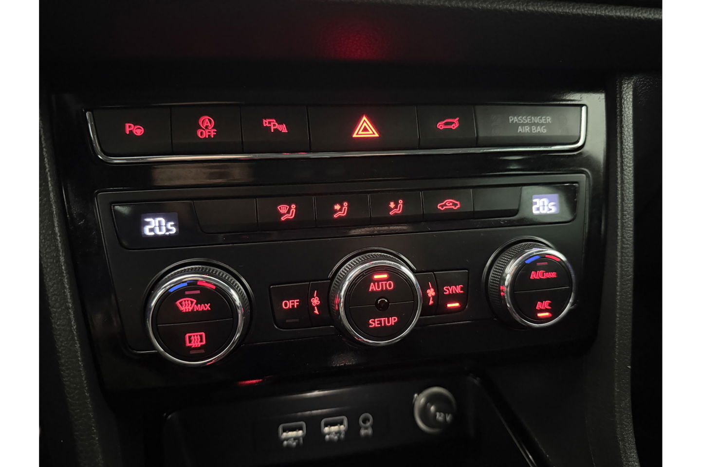 SEAT Ateca 1.5 TSI FR Business Intense 150PK 360Camera Sfeer Carplay Virtual LED Clima Cruise Navi  PDC 19"LMV