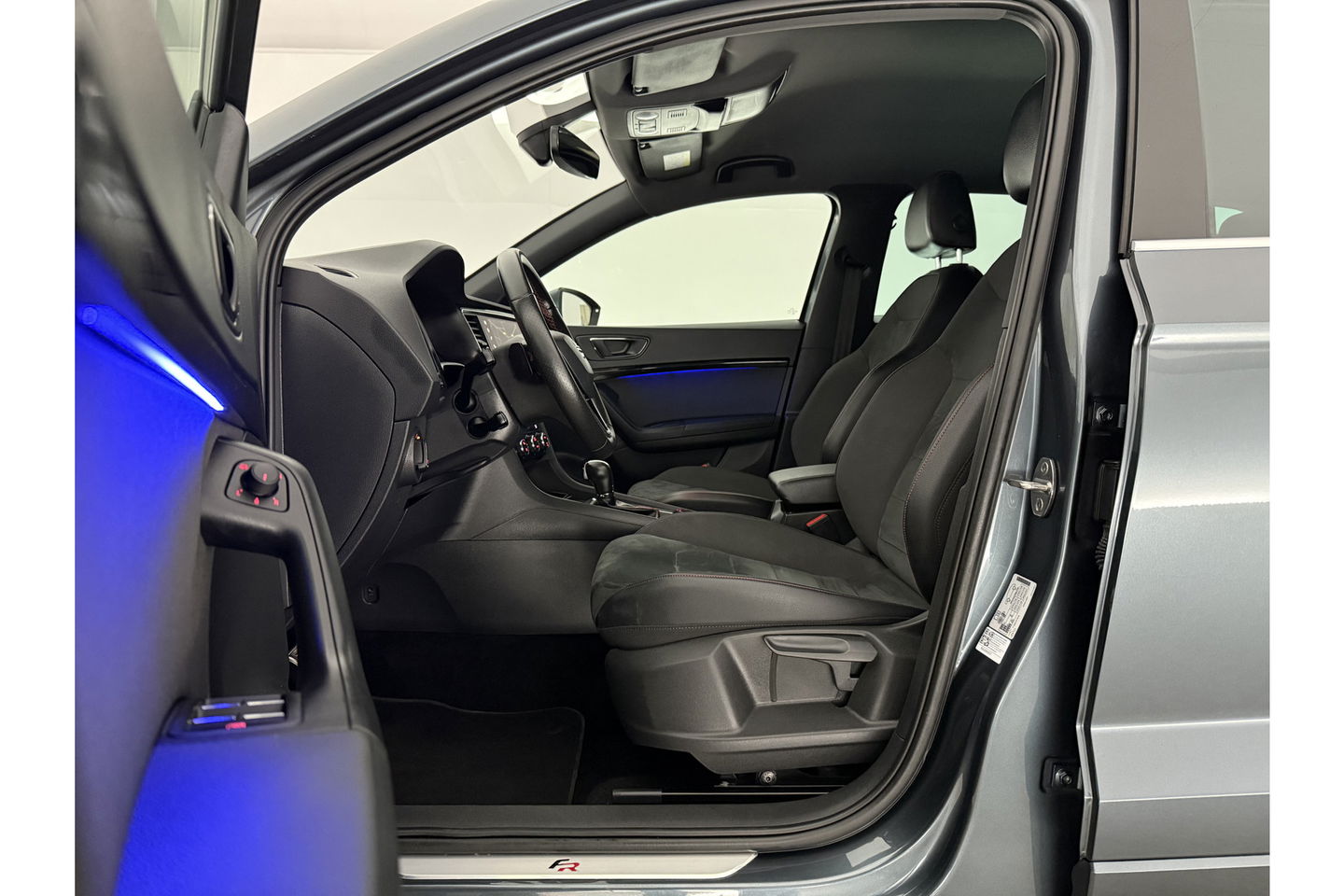 SEAT Ateca 1.5 TSI FR Business Intense 150PK 360Camera Sfeer Carplay Virtual LED Clima Cruise Navi  PDC 19"LMV