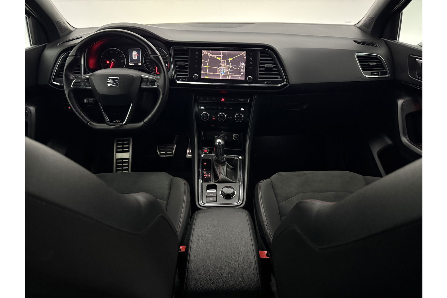 SEAT Ateca 1.5 TSI FR Business Intense 150PK 360Camera Sfeer Carplay Virtual LED Clima Cruise Navi  PDC 19"LMV