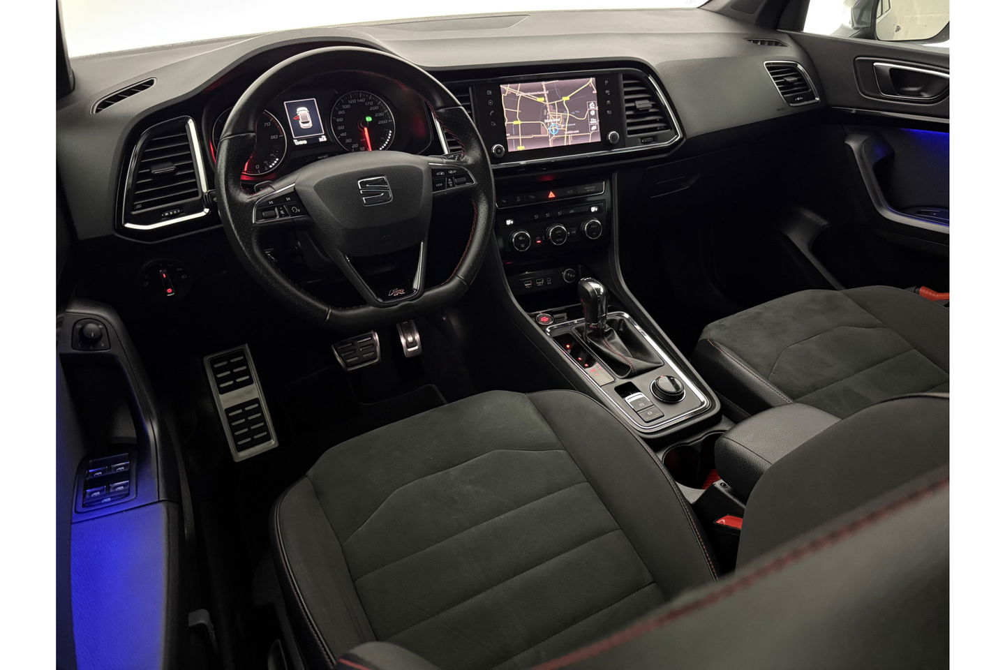 SEAT Ateca 1.5 TSI FR Business Intense 150PK 360Camera Sfeer Carplay Virtual LED Clima Cruise Navi PDC 19"LMV