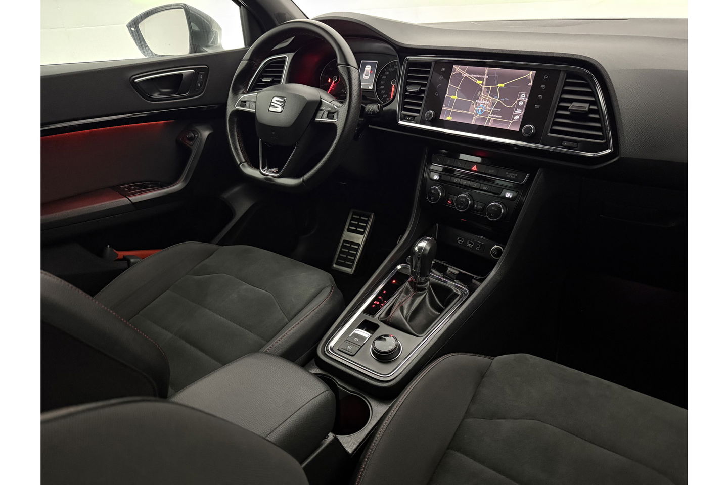 SEAT Ateca 1.5 TSI FR Business Intense 150PK 360Camera Sfeer Carplay Virtual LED Clima Cruise Navi  PDC 19"LMV