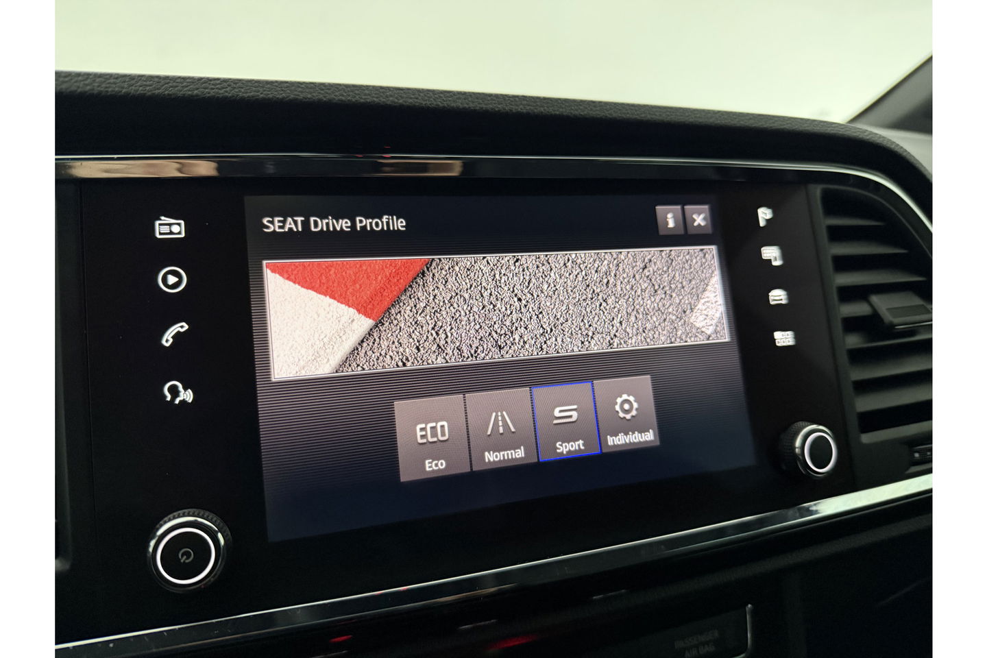 SEAT Ateca 1.5 TSI FR Business Intense 150PK 360Camera Sfeer Carplay Virtual LED Clima Cruise Navi  PDC 19"LMV