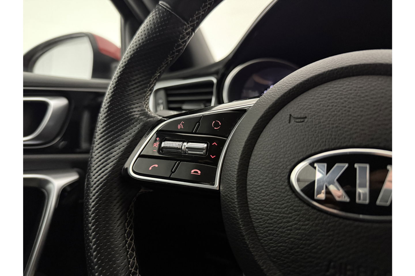 Kia pro_cee'd 1.4 T-GDI 140PK GT-Line Camera Carplay LED Virtual Clima Cruise Navi PDC 17''LMV