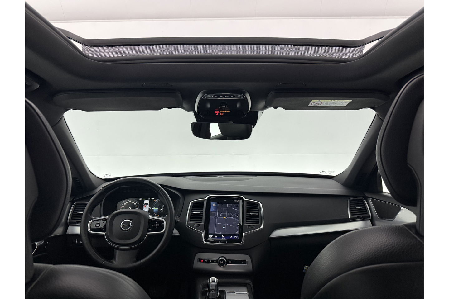 Volvo XC90 2.0 T8 Twin Engine AWD Inscription 7P 358PK Pano Trekhaak Carplay LED Virtual Camera Clima Cruise Navi PDC 21''LMV