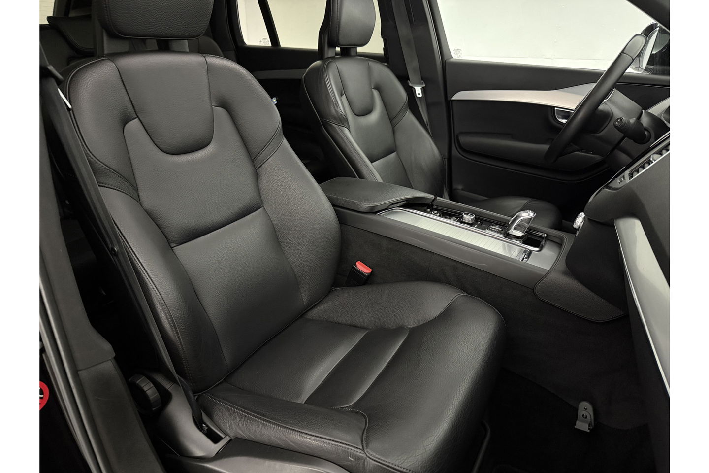 Volvo XC90 2.0 T8 Twin Engine AWD Inscription 7P 358PK Pano Trekhaak Carplay LED Virtual Camera Clima Cruise Navi PDC 21''LMV