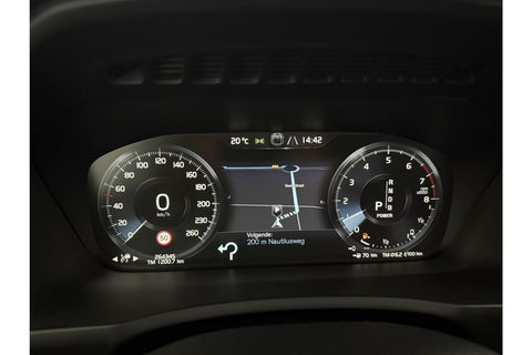 Volvo XC90 2.0 T8 Twin Engine AWD Inscription 7P 358PK Pano Trekhaak Carplay LED Virtual Camera Clima Cruise Navi PDC 21''LMV