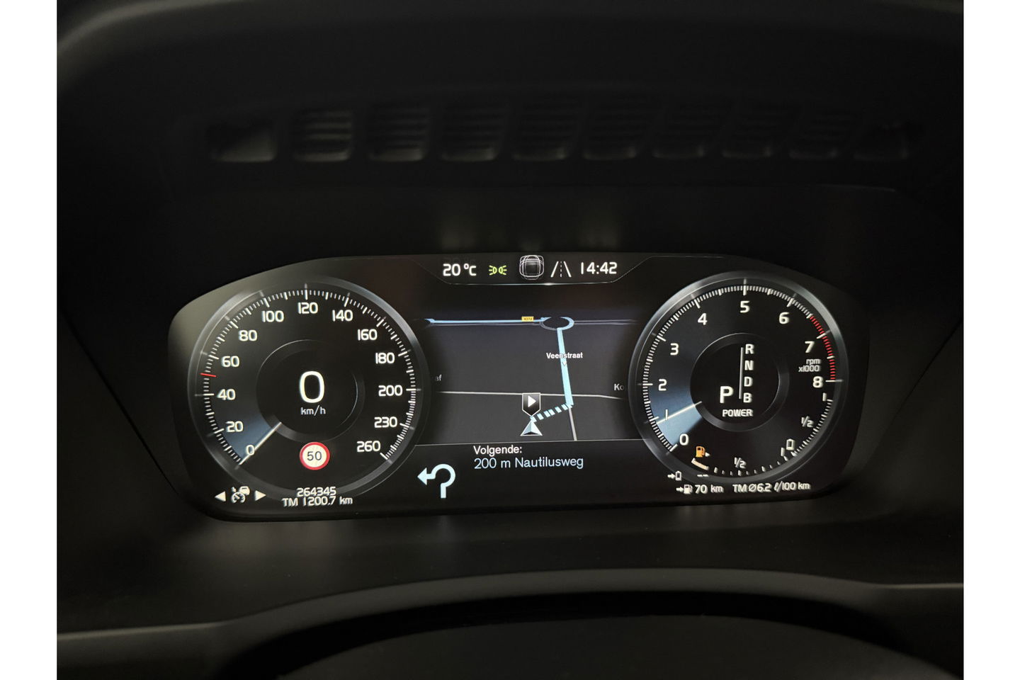 Volvo XC90 2.0 T8 Twin Engine AWD Inscription 7P 358PK Pano Trekhaak Carplay LED Virtual Camera Clima Cruise Navi PDC 21''LMV