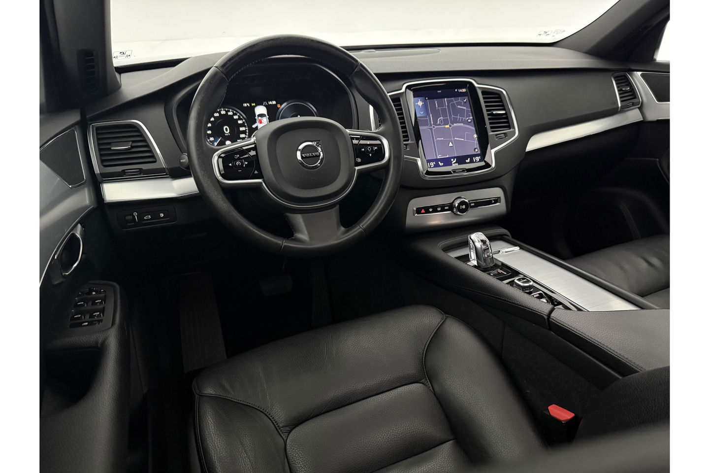 Volvo XC90 2.0 T8 Twin Engine AWD Inscription 7P 358PK Pano Trekhaak Carplay LED Virtual Camera Clima Cruise Navi PDC 21''LMV