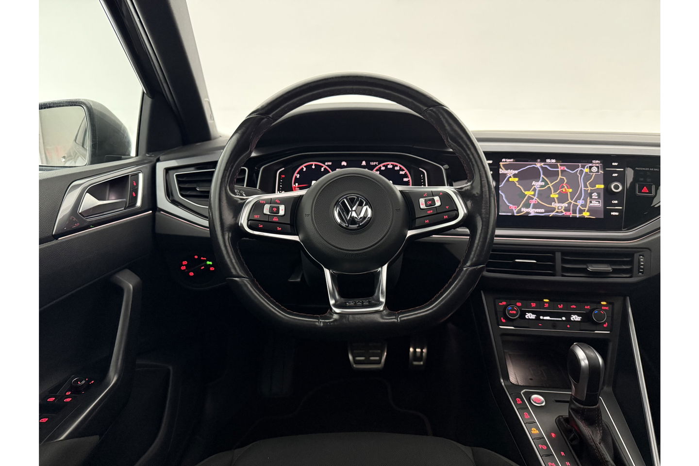 Volkswagen Polo 2.0 TSI GTI | beats-audio | 200PK Pano LED DSG Virtual Camera Carplay Clima Cruise Navi PDC 18''LMV