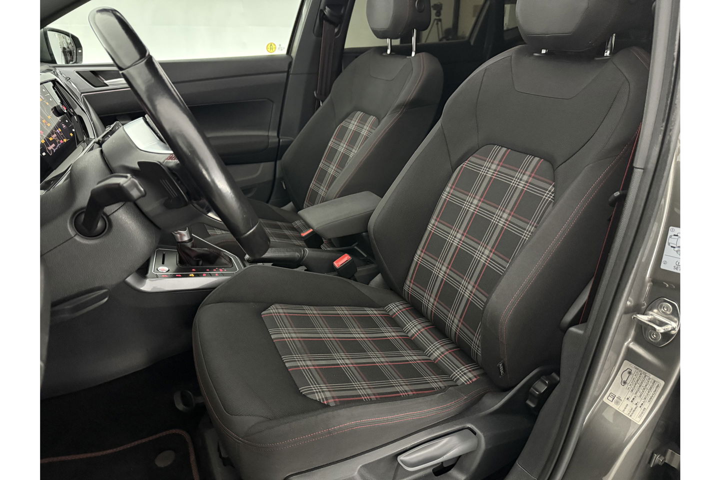Volkswagen Polo 2.0 TSI GTI | beats-audio | 200PK Pano LED DSG Virtual Camera Carplay Clima Cruise Navi PDC 18''LMV