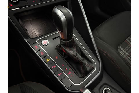 Volkswagen Polo 2.0 TSI GTI | beats-audio | 200PK Pano LED DSG Virtual Camera Carplay Clima Cruise Navi PDC 18''LMV