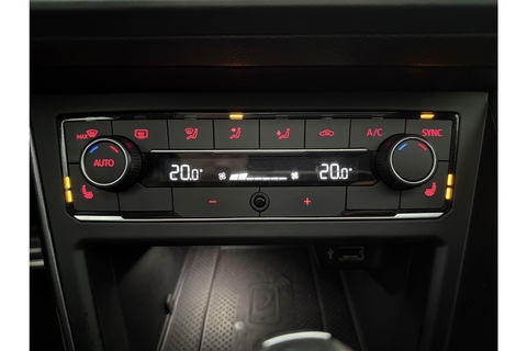 Volkswagen Polo 2.0 TSI GTI | beats-audio | 200PK Pano LED DSG Virtual Camera Carplay Clima Cruise Navi PDC 18''LMV