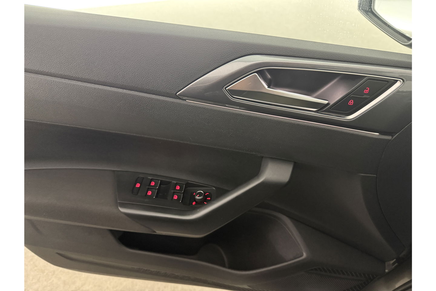 Volkswagen Polo 2.0 TSI GTI | beats-audio | 200PK Pano LED DSG Virtual Camera Carplay Clima Cruise Navi PDC 18''LMV
