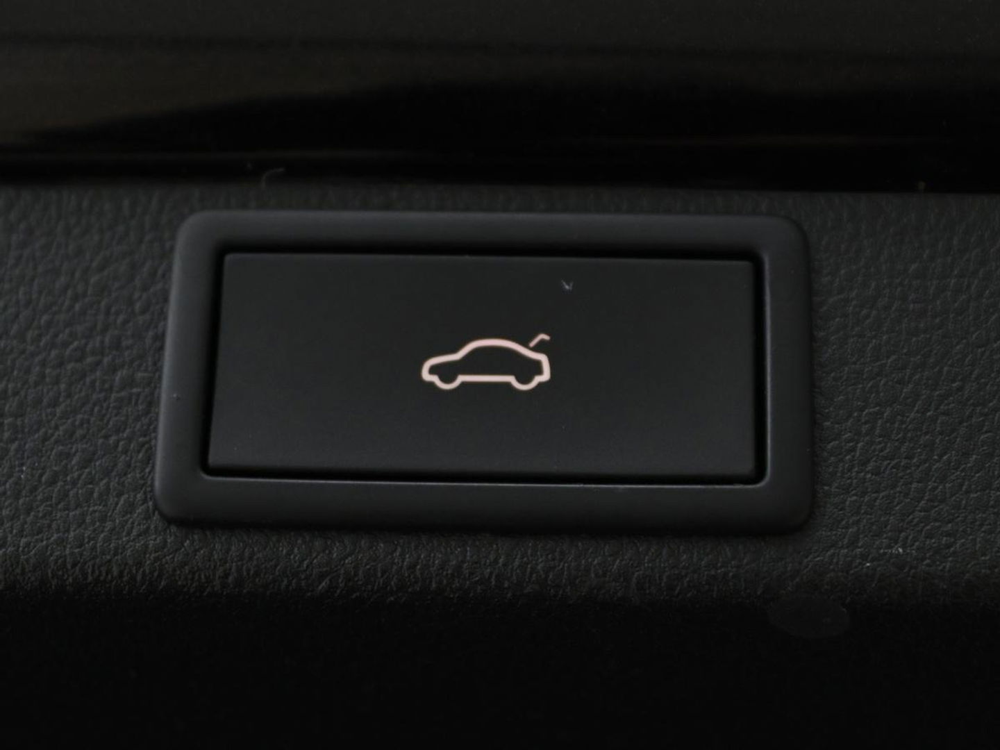 Škoda Octavia Combi 1.0 e-TSI Business Edition Plus | Apple Carplay | Cruise Control Adaptief | Navi | Sfeerverlichting |  Dodehoek Detectie | Stoelverwarming