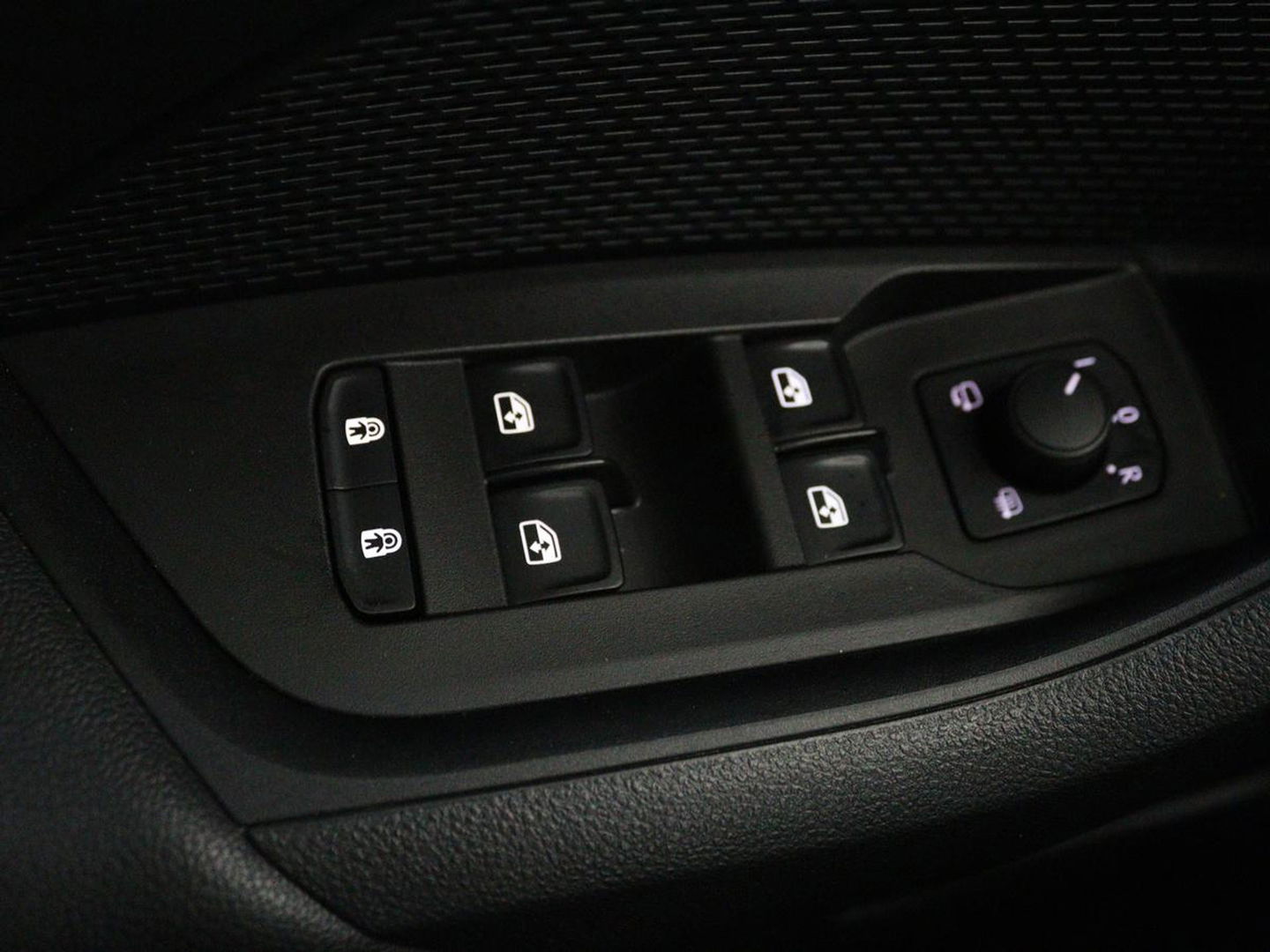 Škoda Octavia Combi 1.0 e-TSI Business Edition Plus | Apple Carplay | Cruise Control Adaptief | Navi | Sfeerverlichting |  Dodehoek Detectie | Stoelverwarming