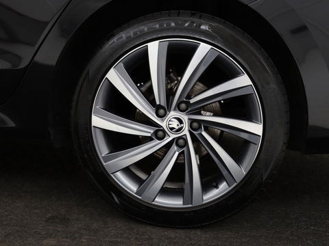 Škoda Octavia Combi 1.0 e-TSI Business Edition Plus | Apple Carplay | Cruise Control Adaptief | Navi | Sfeerverlichting |  Dodehoek Detectie | Stoelverwarming