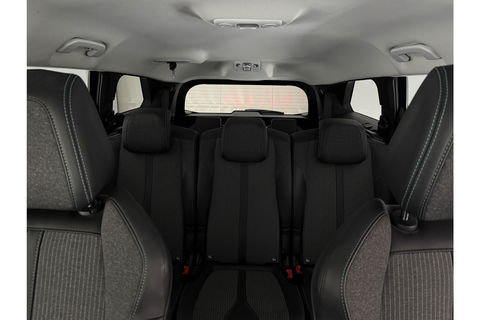 Peugeot 5008 1.2 PureTech Allure Pack | 7 Persoons | LED Trekhaak Sfeer Virtual 360Camera Carplay Clima Cruise Navi PDC 18''LMV