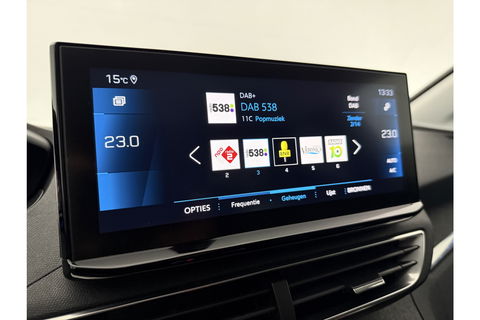 Peugeot 5008 1.2 PureTech Allure Pack | 7 Persoons | LED Trekhaak Sfeer Virtual 360Camera Carplay Clima Cruise Navi PDC 18''LMV