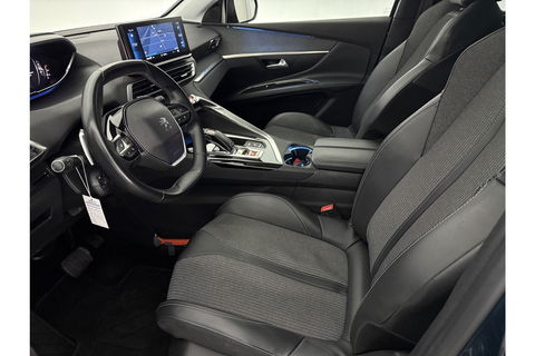 Peugeot 5008 1.2 PureTech Allure Pack | 7 Persoons | LED Trekhaak Sfeer Virtual 360Camera Carplay Clima Cruise Navi PDC 18''LMV